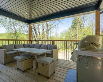 Verdē-Magog-SPA-10 personnes-Accès au lac - Magog - Balcon