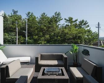 Lux Terrace Okinawa - Ginoza - Balcony