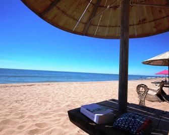 Superbe villa climatisée clôturée, WIFI, 3 km de la mer, 4 belles chambres, piscine privée sur les hauteurs du village LXTOU21 - Portiragnes - Beach