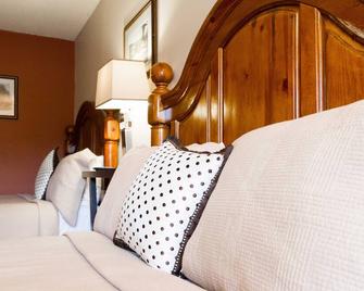 Niagara Falls Motor Lodge - ניאגרה פולס - חדר שינה