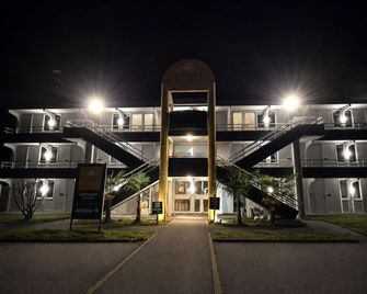Premiere Classe Tarbes - Bastillac - Tarbes - Building