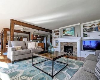 Lone Pine Oceanfront Cottage - Prospect Harbor - Sala de estar