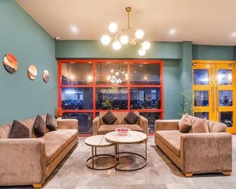 Fabhotel Prime Cloud 9 - Ghaziabad - Lounge