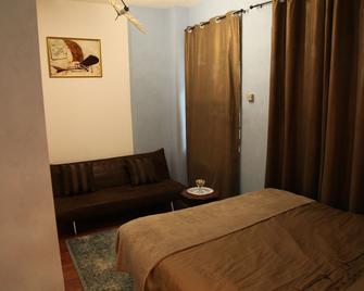 Atmos Luxe Navigli Hostel & Rooms - Milan - Bedroom