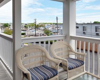 Cape Cod Harbor House Inn - Hyannis - Balcony
