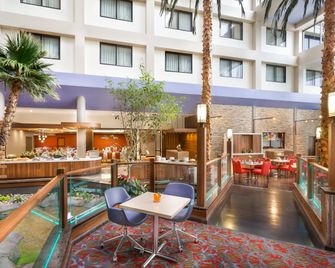 Crowne Plaza Foster City-San Mateo By IHG - Foster City - Edificio
