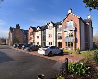 Inverness City Apartment - Inverness - Edificio