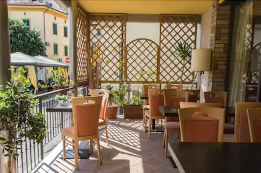 Park Hotel - מונטקטיני טרמה - מסעדה
