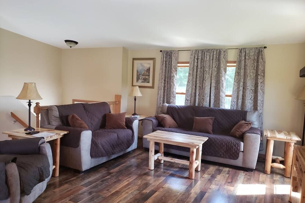 Mountain View Retreat - on 5 private acres only 6 miles from Ohiopyle