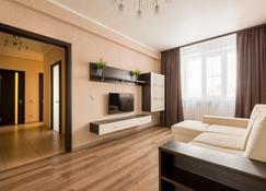 Apartment on Yaroslavskaya - Cheboksary - Sala de estar