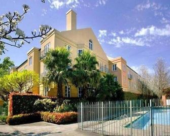 Park Lane Apartment East Melbourne - מלבורן - בניין