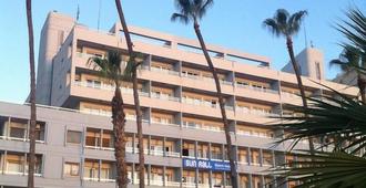 Sun Hall Beach Hotel Apts. - Larnaca