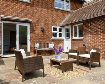 3bd Family Beach Retreat in West Wittering - West Wittering - Patio