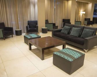 Hotel Catalinas Tucuman - San Miguel de Tucumán - Sala de estar