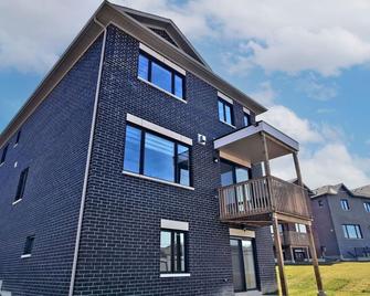 Kleinberg House - Vaughan - Building