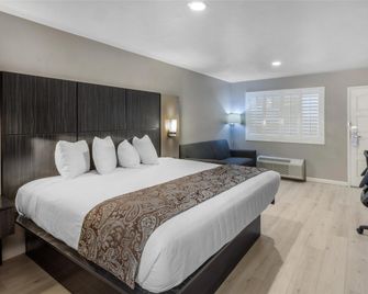 SureStay Plus by Best Western Santa Clara Silicon Valley - Santa Clara - Schlafzimmer