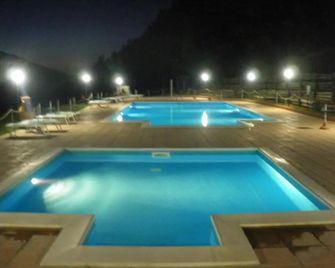 Agriturismo Orsaiola - Urbania - Pool
