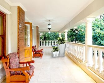 Or Tambo Guest House - Kempton Park - Balkon