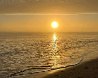 Two Coastguard Road Cottage - Caister-on-Sea - Beach