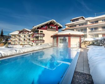 다인 엥얼 - 오베르스타우펜 - 수영장