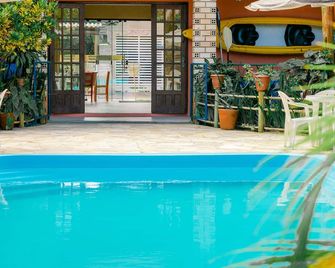 Pousada Chaday - Imbituba - Zwembad