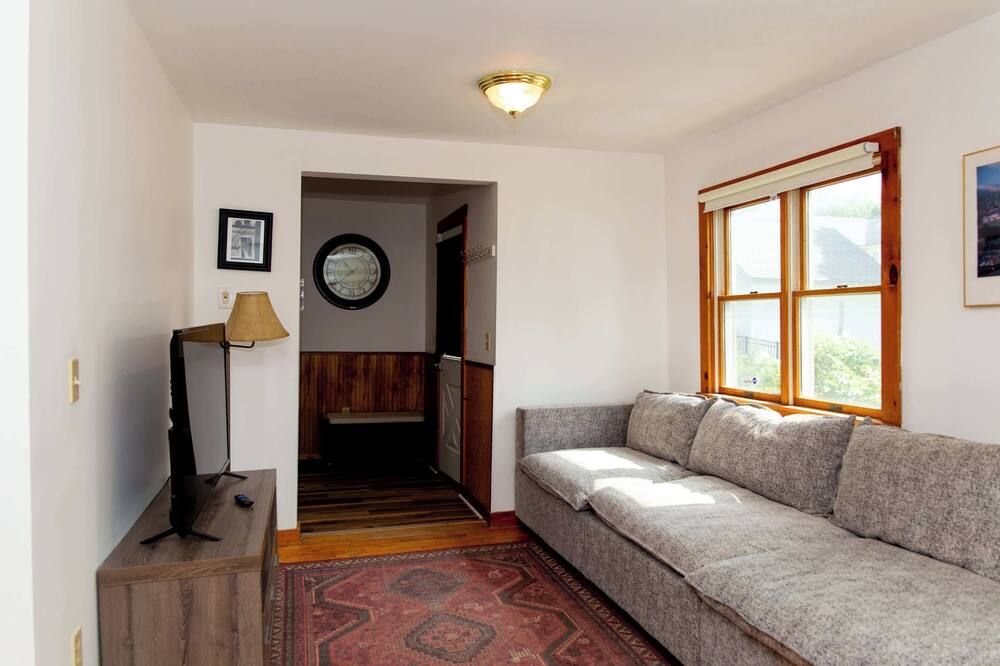 Entire 1 Bdrm house 5 mins from NWMC and DwnTwn - Saint Albans