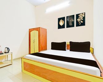 Hotel O Reshi Hut - Korba - Bedroom
