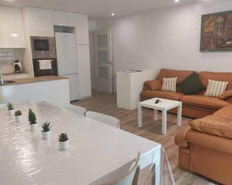 Suitedreams - Pollancre 23 - Les Escaldes - Comedor