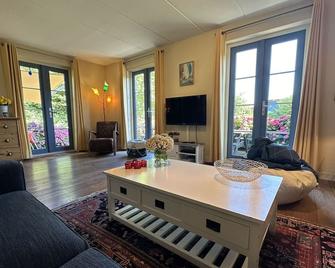 Holiday Home Stavoren by Interhome - Stavoren - Living room