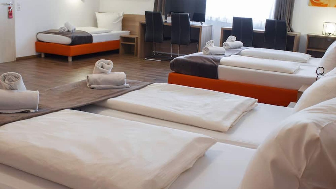 Orange Hotel und Apartments