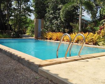 Real Relax Resort And Beauty Massage - Krabi - Pool