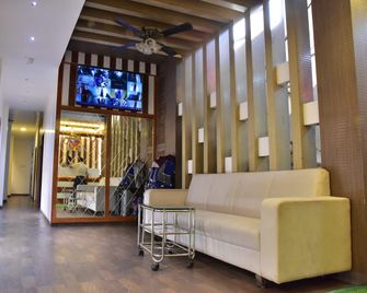 P A Residency - Mumbai - Lobby