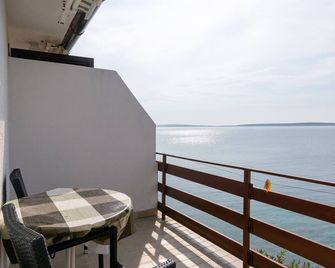 Studio flat near beach Mandre, Pag (AS-4101-b) - Kolan - Balcony