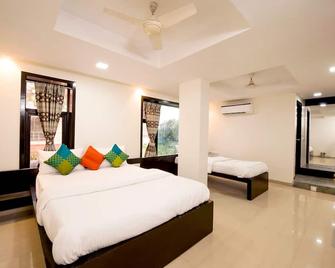 Hotel Shivprabha - Boisar - Bedroom