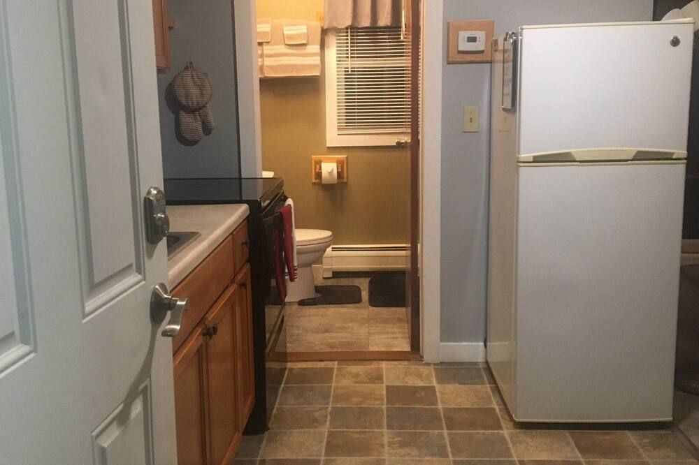 Home Away From Home, Recently Renovated - North Troy - Bathroom