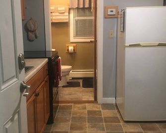 Home Away From Home, Recently Renovated - North Troy - Bathroom
