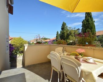 House Orhideja - 말리 로시니 - 발코니