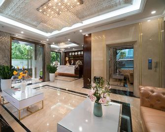 Hillary Hanoi Hotel With Outdoor Swimming Pool - Hanoi