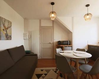 La Belle Tourangelle#Rabelaisien Free parking - Tours - Dining room