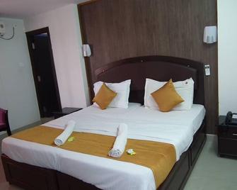 Hotel Meena Paradise - Visakhapatnam - Habitación
