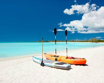 Bari beachfront luxury villa - Parrot Cay Island