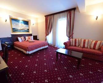 Hotel Imperial Premium - Timisoara - Phòng ngủ