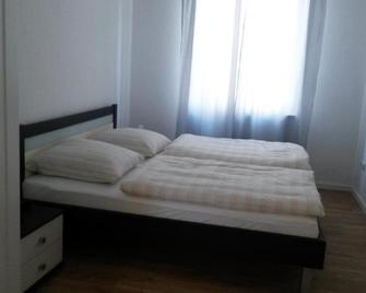 Eulennest-lu - Ludwigshafen am Rhein - Bedroom
