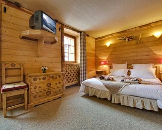 Alp'Hotel - La Clusaz - Yatak Odası