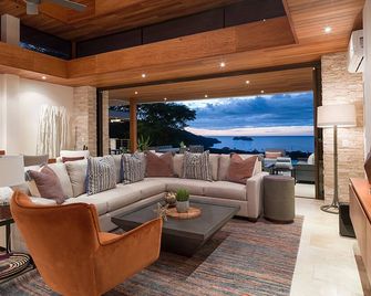 Most Spectacular Luxury Villa With Ocean View & Outdoor Infinity Pool - Playa Hermosa - Living room