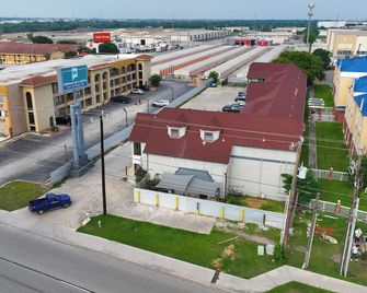 Rittiman Inn And Suites - San Antonio