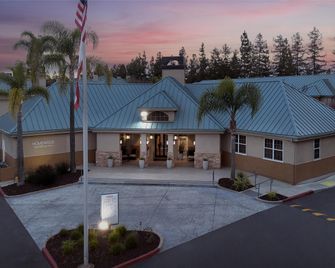 Homewood Suites by Hilton San Jose - Airport/Silicon Valley - סן חוזה - בניין
