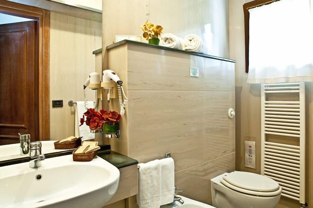 Hotel Daniel - Pescasseroli - Bad