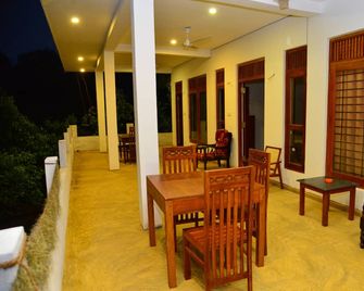 Villa Wanderlust - Hikkaduwa - Innenhof