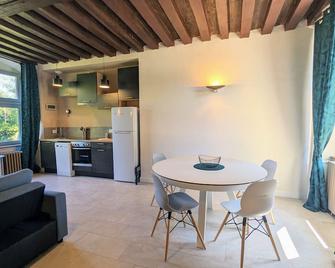 Gite Communauté de communes Brenne - Val de Creuse-Douadic, 2 bedrooms, 4 persons - Le Blanc - Comedor